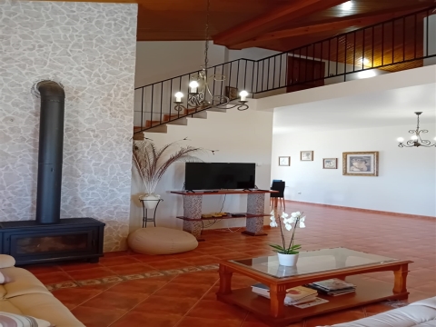 Moradia T4 Exclusiva na Meia Via, Torres Novas 