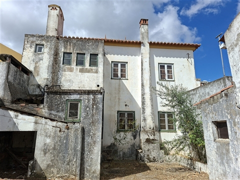 Venda Conjunta de 2 Moradias - São Facundo - Abrantes