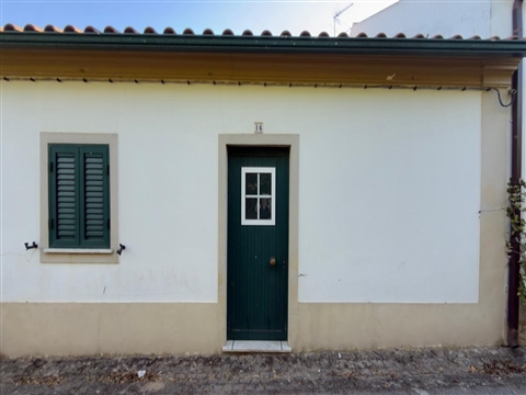 Moradia T2 com Terreno – São Miguel do Rio Torto, Abrantes